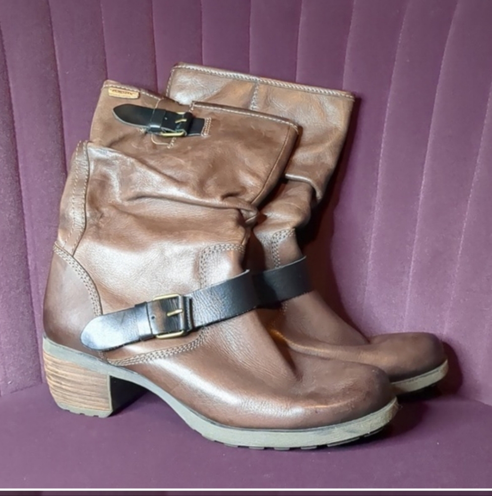 Pikolinos Size 39 Mid-Calf Brown Leather‎ Boots w/ Black Buckle Accents